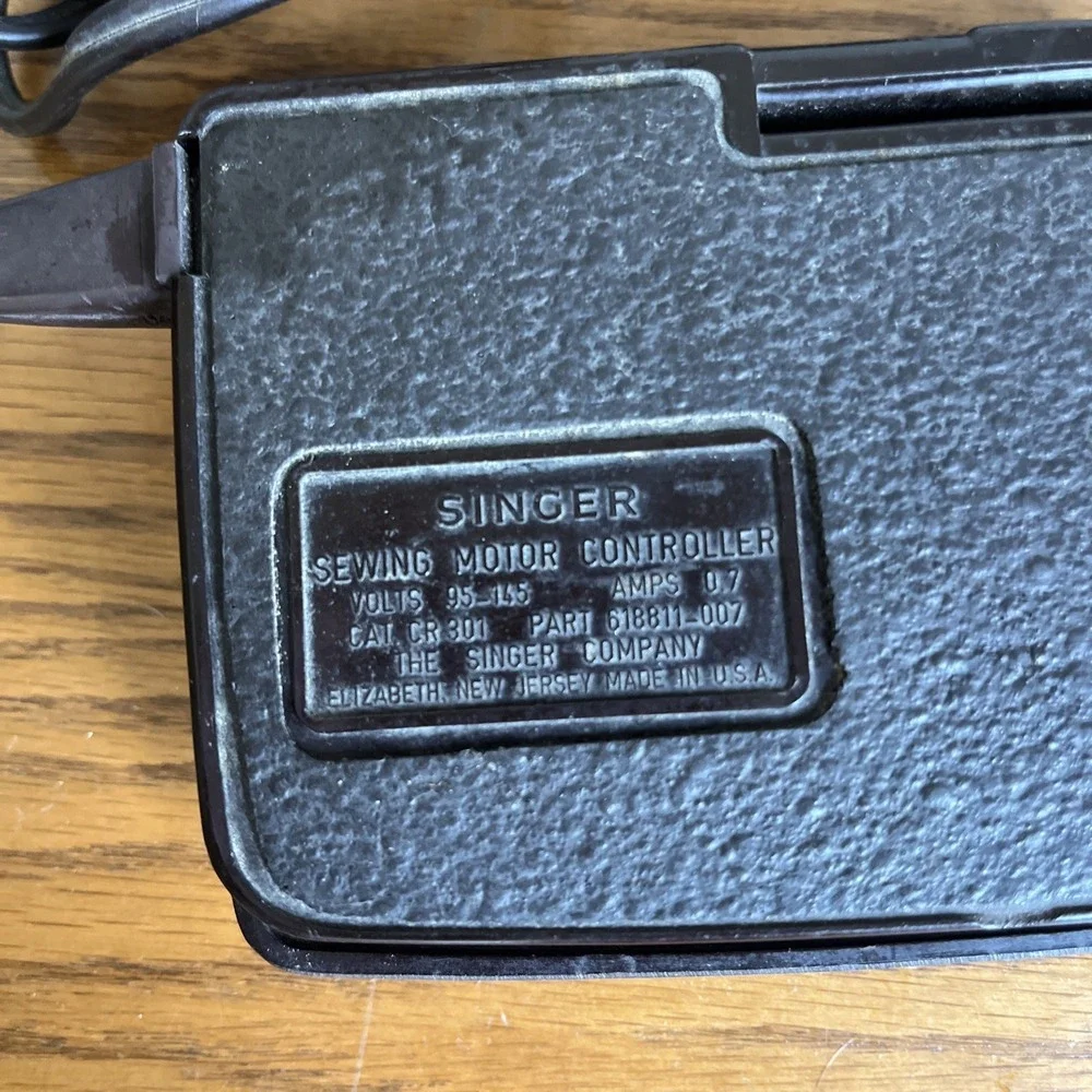 Singer CR301 Sewing Machine Controller Foot Pedal P/N 618811-007 4 Prong